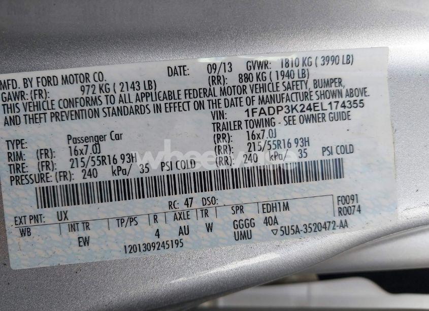 Photo 9 of 2014 Ford Focus SE (VIN 1FADP3K24EL174355)