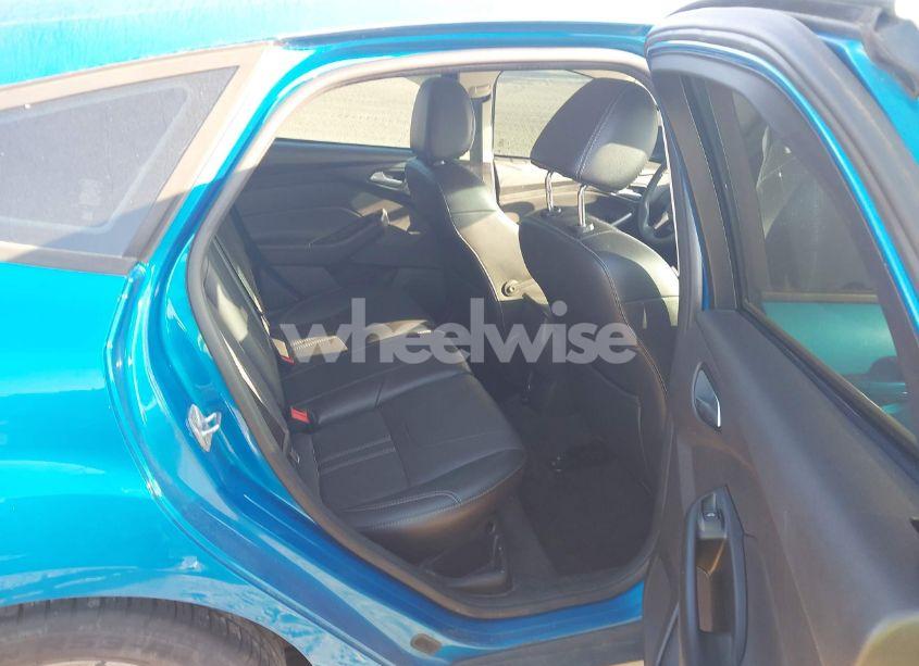 Photo 8 of 2014 Ford Focus SE (VIN 1FADP3K24EL180382)