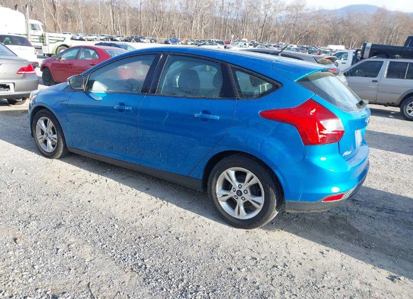 Photo 3 of 2014 Ford Focus SE (VIN 1FADP3K24EL181046)