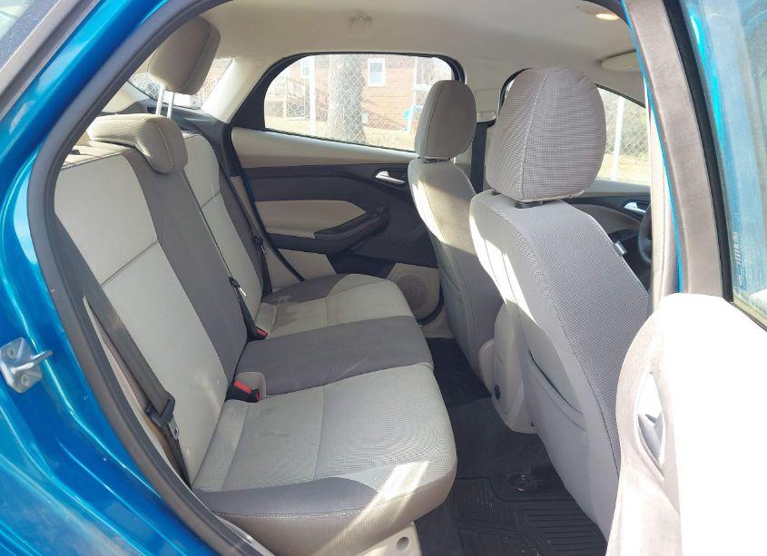 Photo 8 of 2014 Ford Focus SE (VIN 1FADP3K24EL181046)