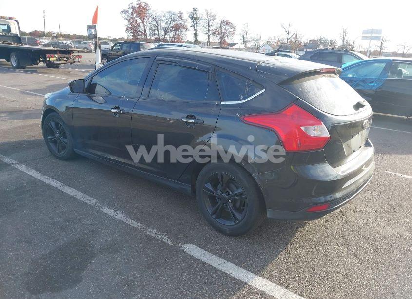 Photo 3 of 2014 Ford Focus SE (VIN 1FADP3K24EL201201)