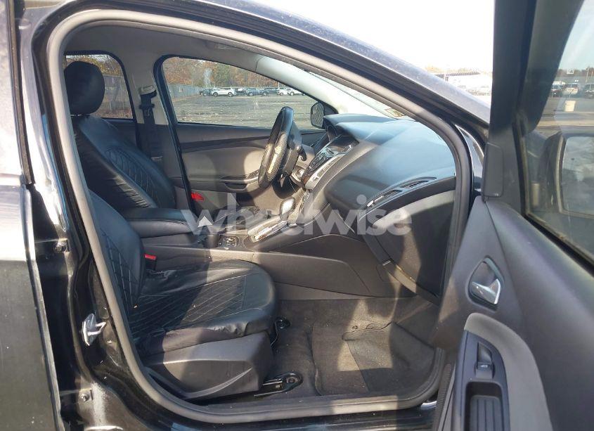 Photo 5 of 2014 Ford Focus SE (VIN 1FADP3K24EL201201)