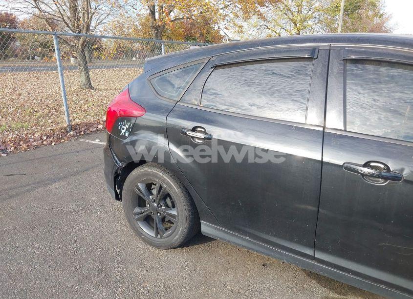 Photo 6 of 2014 Ford Focus SE (VIN 1FADP3K24EL201201)