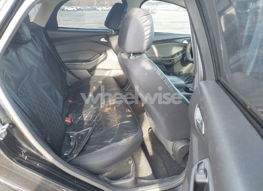 Photo 8 of 2014 Ford Focus SE (VIN 1FADP3K24EL201201)