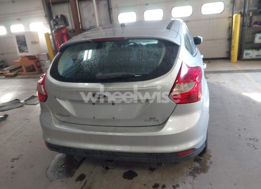 Photo 17 of 2014 Ford Focus SE (VIN 1FADP3K24EL206799)