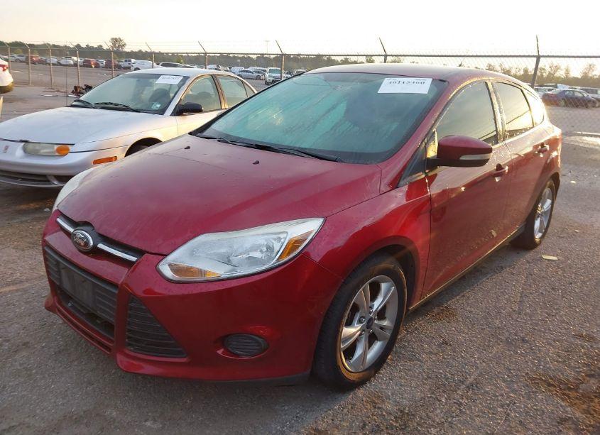 Photo 2 of 2014 Ford Focus SE (VIN 1FADP3K24EL238278)