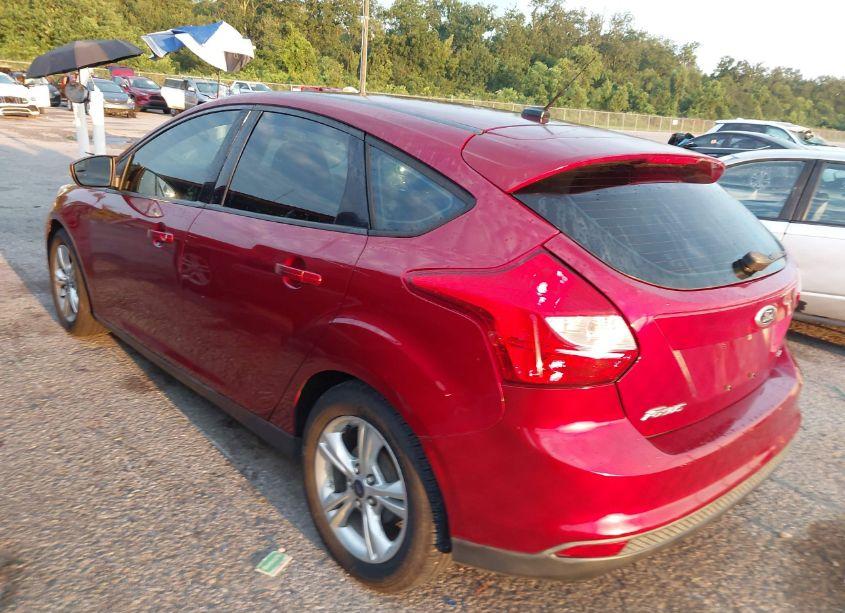 Photo 3 of 2014 Ford Focus SE (VIN 1FADP3K24EL238278)