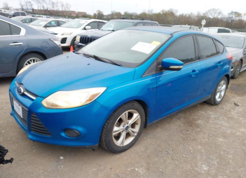 Photo 2 of 2014 Ford Focus SE (VIN 1FADP3K24EL242993)
