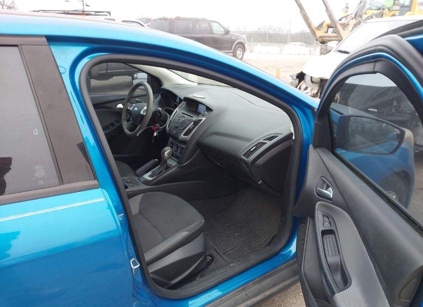 Photo 5 of 2014 Ford Focus SE (VIN 1FADP3K24EL242993)