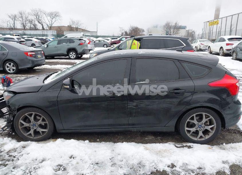 Photo 14 of 2014 Ford Focus SE (VIN 1FADP3K24EL243464)
