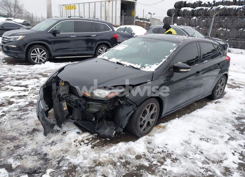 Photo 2 of 2014 Ford Focus SE (VIN 1FADP3K24EL243464)