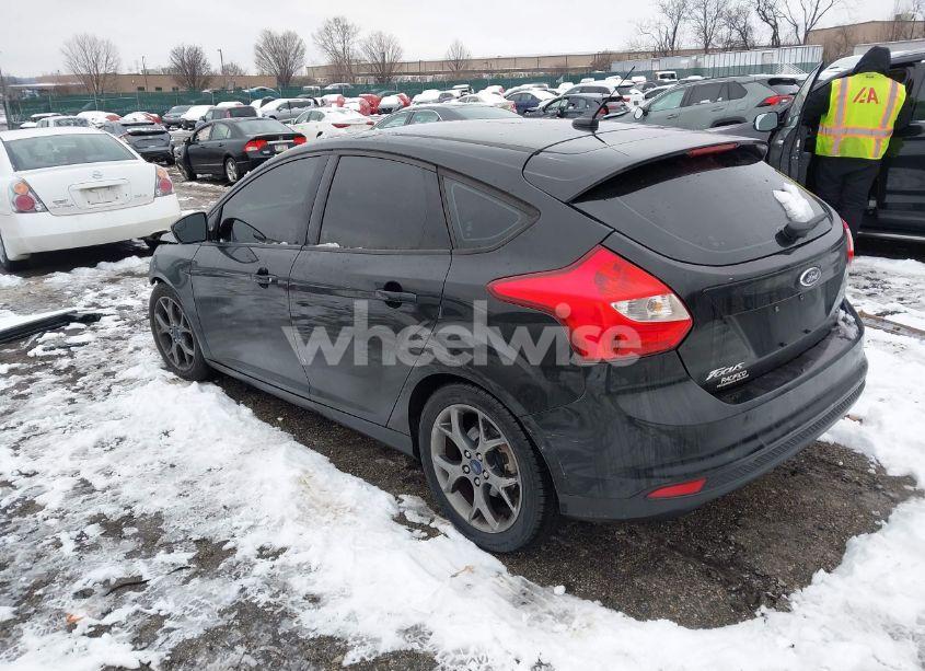 Photo 3 of 2014 Ford Focus SE (VIN 1FADP3K24EL243464)