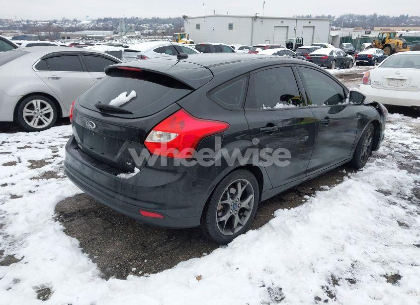 Photo 4 of 2014 Ford Focus SE (VIN 1FADP3K24EL243464)