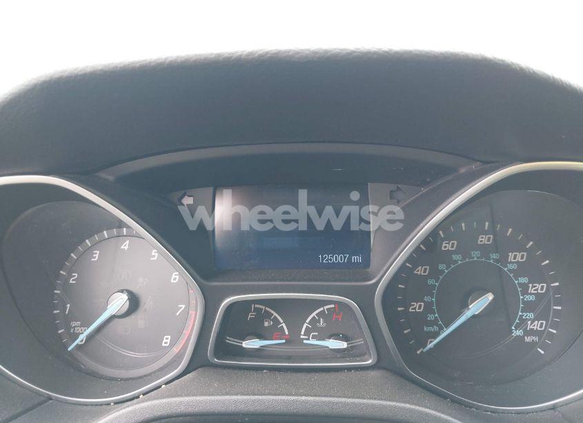 Photo 7 of 2014 Ford Focus SE (VIN 1FADP3K24EL302383)