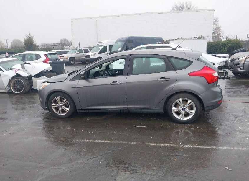 Photo 14 of 2014 Ford Focus SE (VIN 1FADP3K24EL304456)