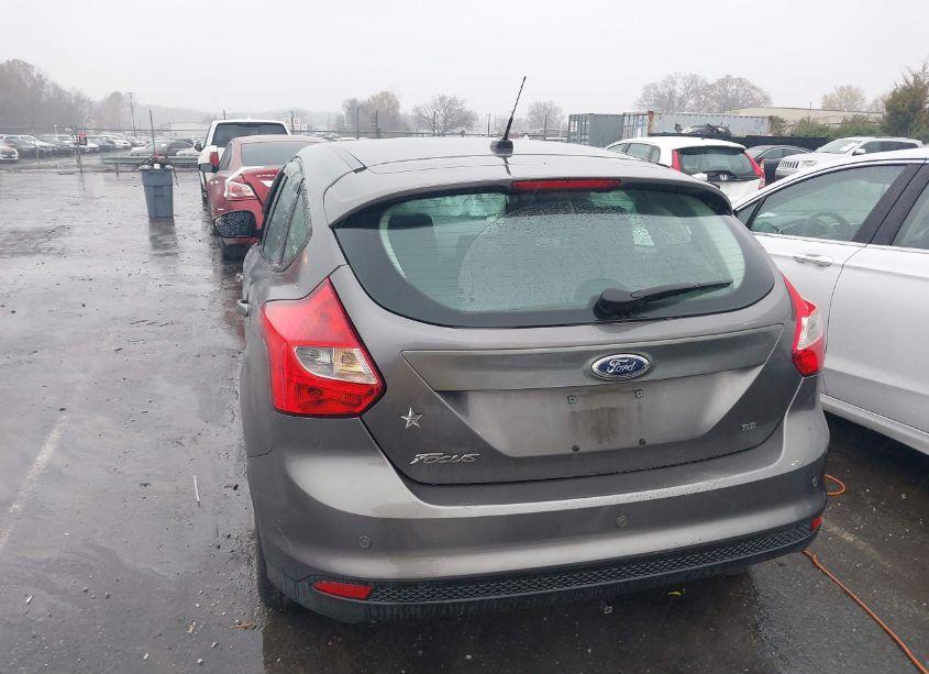 Photo 16 of 2014 Ford Focus SE (VIN 1FADP3K24EL304456)