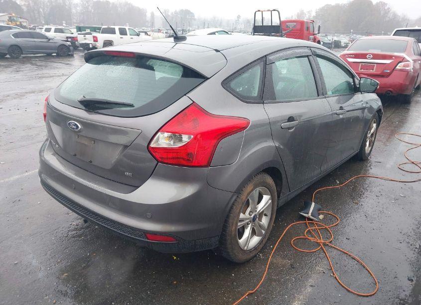Photo 4 of 2014 Ford Focus SE (VIN 1FADP3K24EL304456)