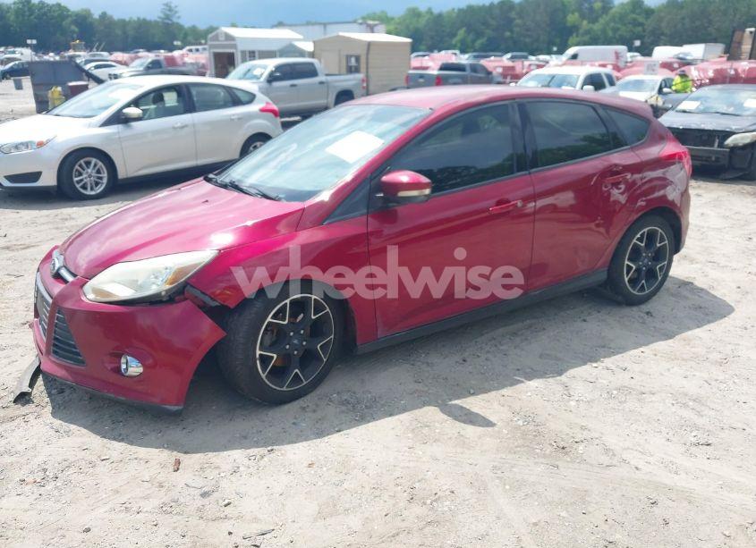 Photo 2 of 2014 Ford Focus SE (VIN 1FADP3K24EL367945)