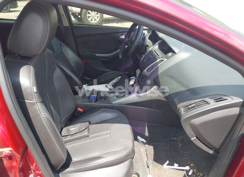 Photo 5 of 2014 Ford Focus SE (VIN 1FADP3K24EL367945)