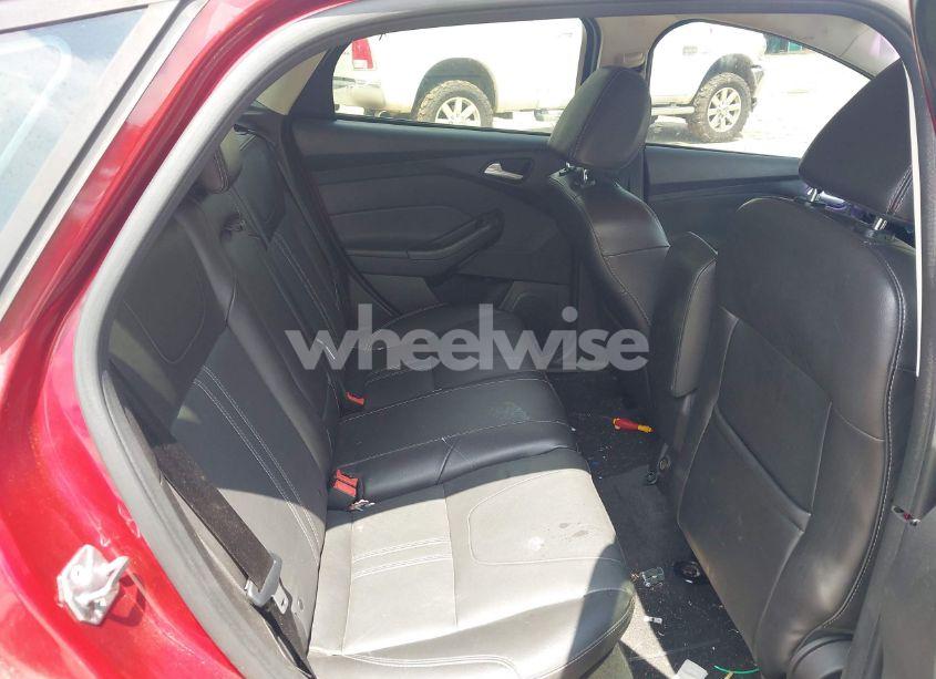 Photo 8 of 2014 Ford Focus SE (VIN 1FADP3K24EL367945)