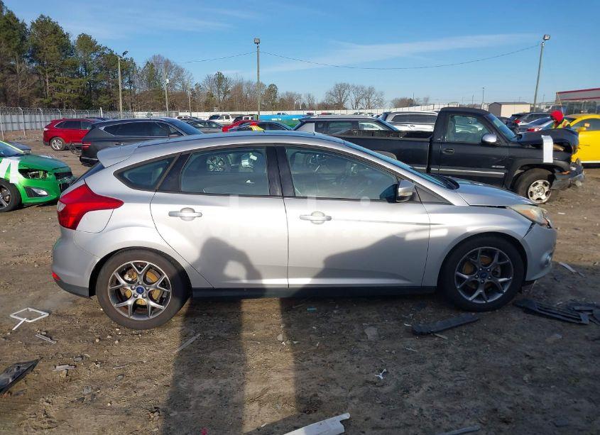 Photo 13 of 2014 Ford Focus SE (VIN 1FADP3K24EL383501)