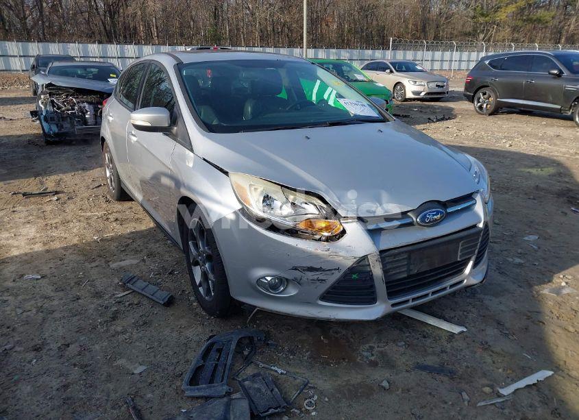 Photo 6 of 2014 Ford Focus SE (VIN 1FADP3K24EL383501)