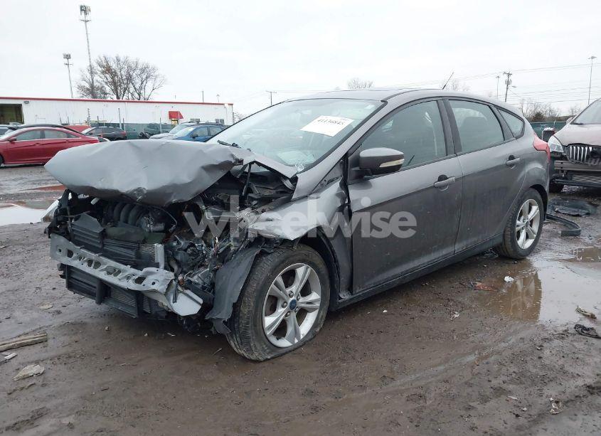 Photo 2 of 2014 Ford Focus SE (VIN 1FADP3K24EL389167)