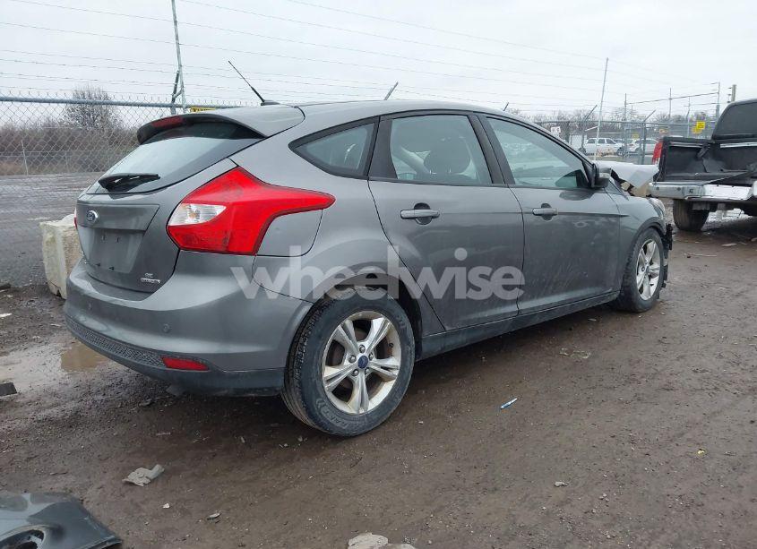 Photo 4 of 2014 Ford Focus SE (VIN 1FADP3K24EL389167)
