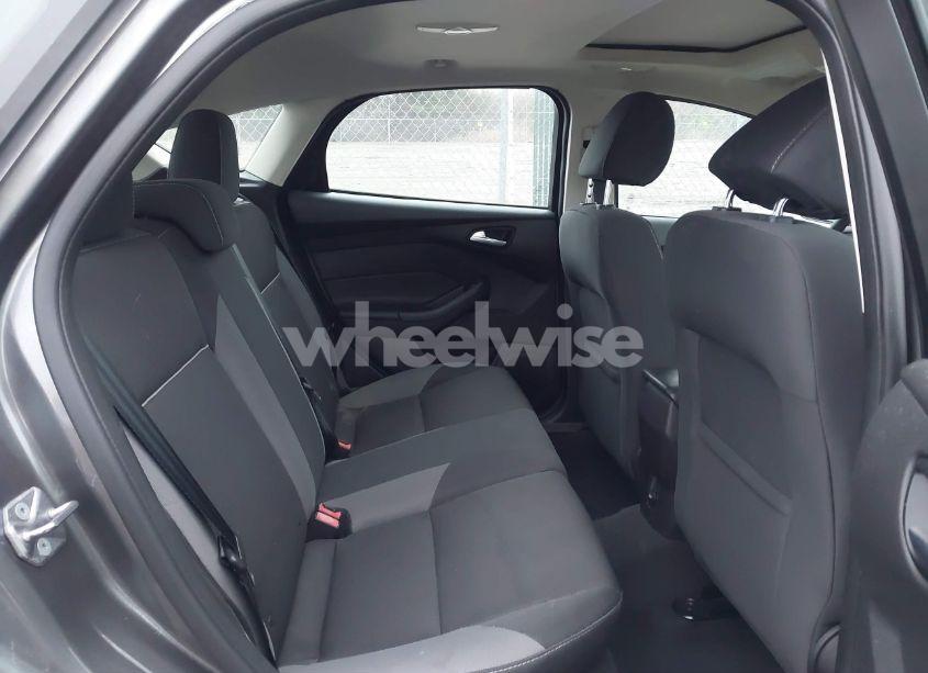 Photo 8 of 2014 Ford Focus SE (VIN 1FADP3K24EL389167)