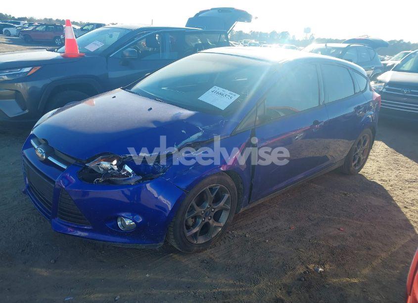 Photo 2 of 2014 Ford Focus SE (VIN 1FADP3K24EL403004)