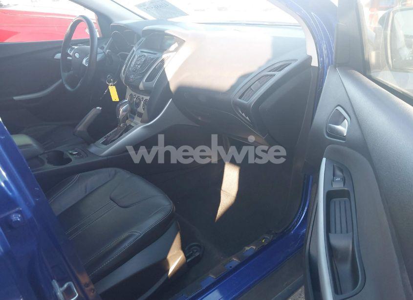 Photo 5 of 2014 Ford Focus SE (VIN 1FADP3K24EL403004)