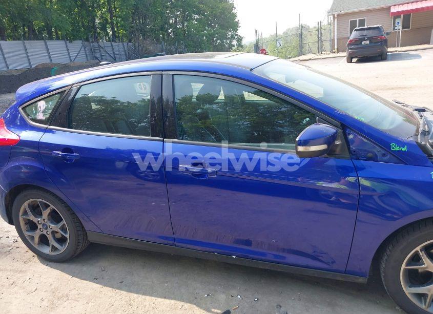 Photo 13 of 2014 Ford Focus SE (VIN 1FADP3K24EL404850)