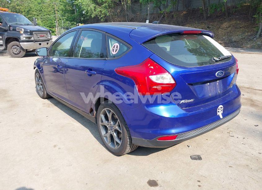 Photo 3 of 2014 Ford Focus SE (VIN 1FADP3K24EL404850)