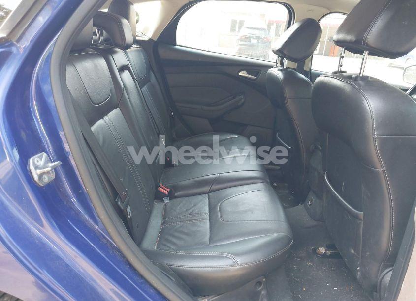 Photo 8 of 2014 Ford Focus SE (VIN 1FADP3K24EL404850)