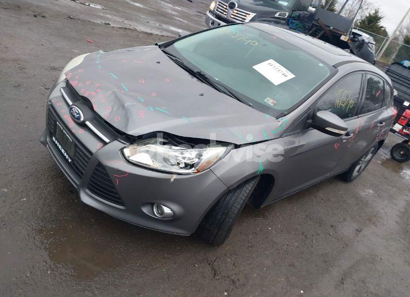 Photo 2 of 2014 Ford Focus SE (VIN 1FADP3K24EL409692)