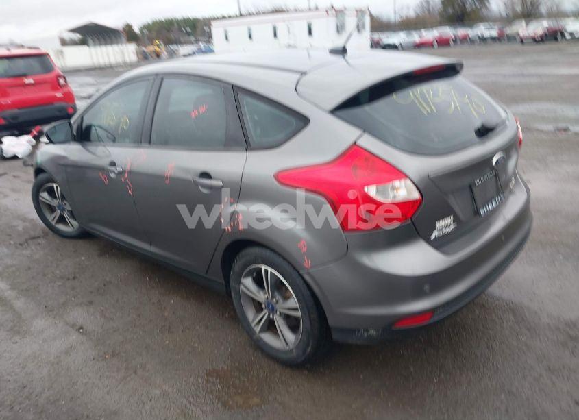 Photo 3 of 2014 Ford Focus SE (VIN 1FADP3K24EL409692)
