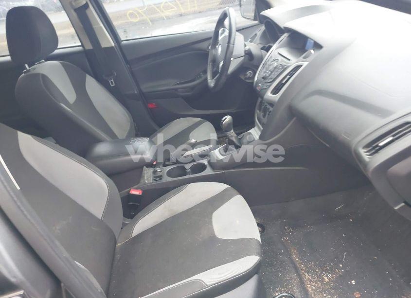 Photo 5 of 2014 Ford Focus SE (VIN 1FADP3K24EL409692)