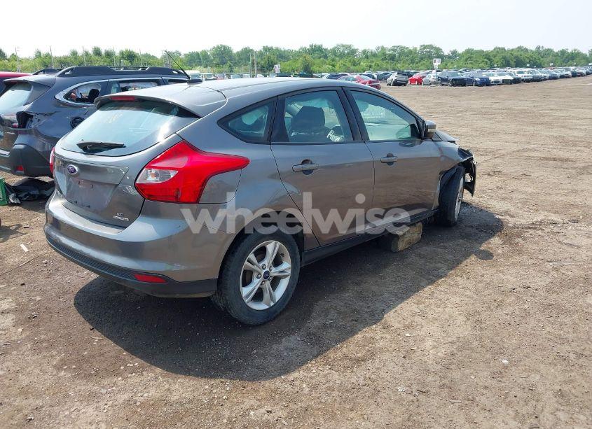 Photo 4 of 2014 Ford Focus SE (VIN 1FADP3K24EL411488)