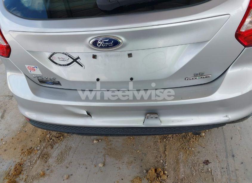 Photo 12 of 2014 Ford Focus SE (VIN 1FADP3K24EL443910)