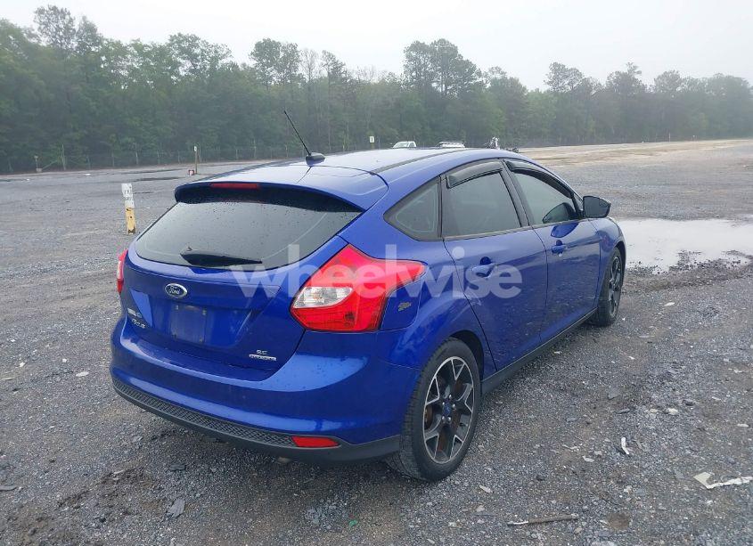 Photo 4 of 2014 Ford Focus SE (VIN 1FADP3K24EL463722)