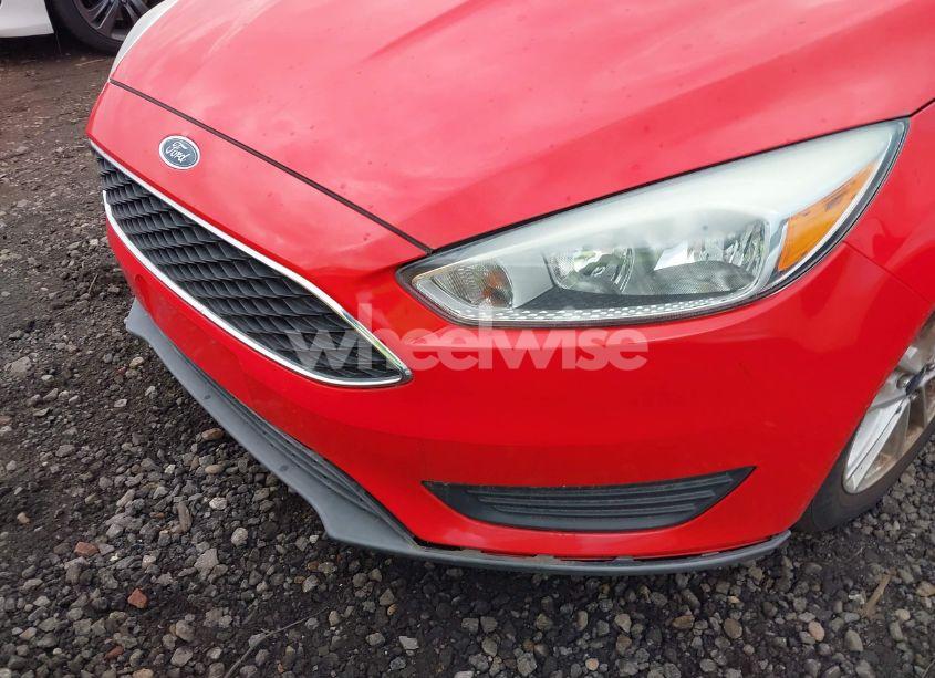Photo 6 of 2015 Ford Focus SE (VIN 1FADP3K24FL241988)