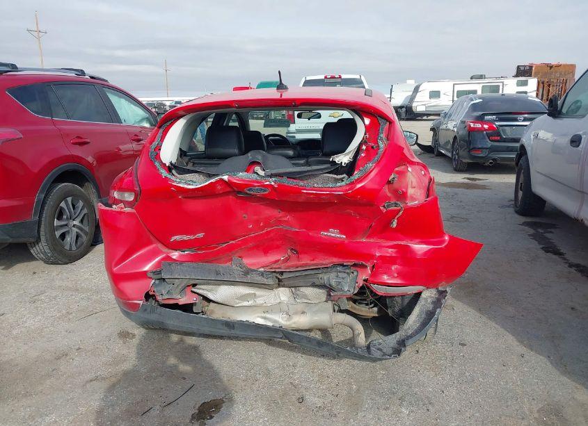 Photo 17 of 2015 Ford Focus SE (VIN 1FADP3K24FL327365)