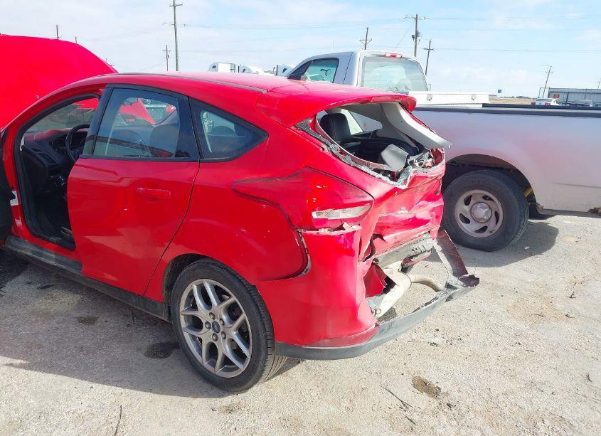 Photo 6 of 2015 Ford Focus SE (VIN 1FADP3K24FL327365)