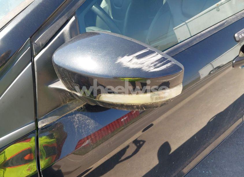 Photo 18 of 2015 Ford Focus SE (VIN 1FADP3K24FL361368)