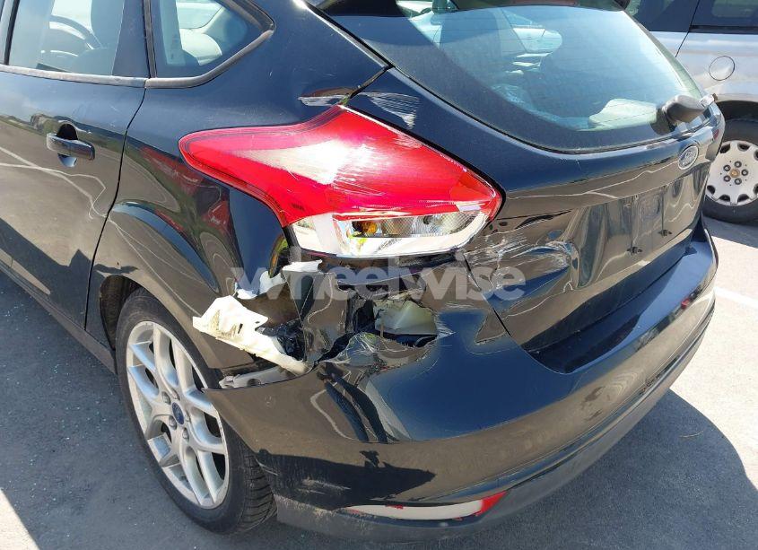 Photo 6 of 2015 Ford Focus SE (VIN 1FADP3K24FL361368)