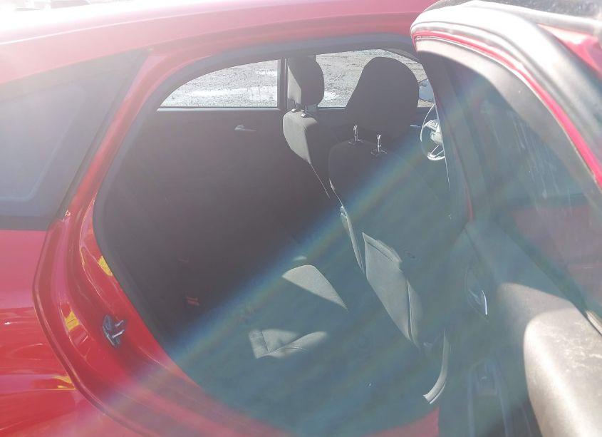 Photo 8 of 2015 Ford Focus SE (VIN 1FADP3K24FL372287)