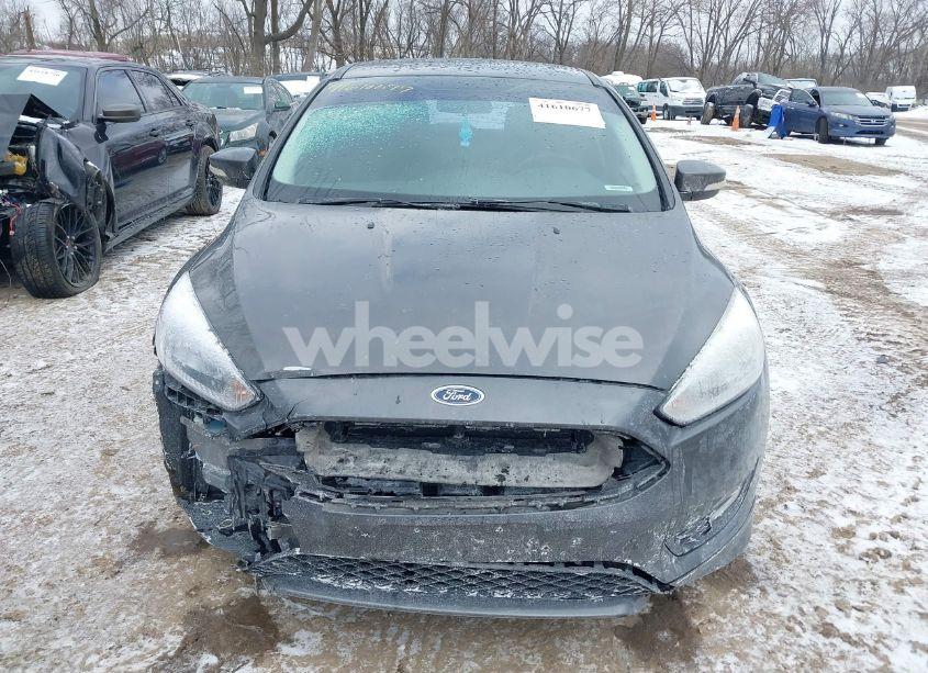 Photo 13 of 2015 Ford Focus SE (VIN 1FADP3K24FL384245)