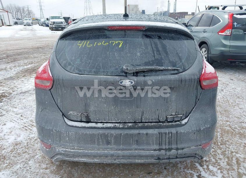 Photo 17 of 2015 Ford Focus SE (VIN 1FADP3K24FL384245)