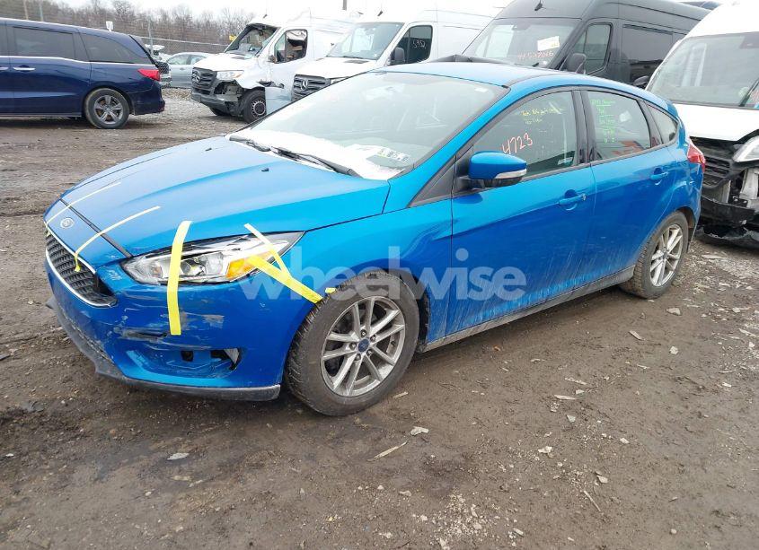 Photo 2 of 2016 Ford Focus SE (VIN 1FADP3K24GL210547)