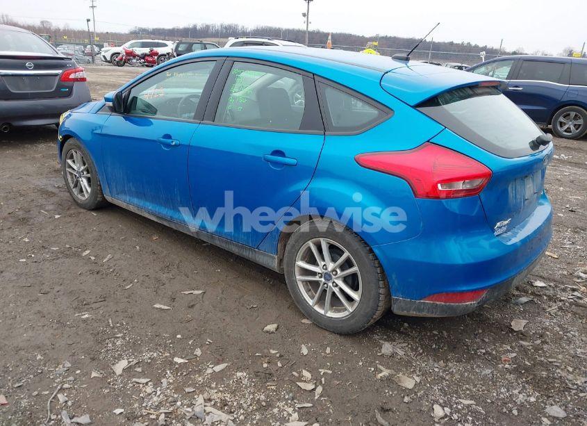 Photo 3 of 2016 Ford Focus SE (VIN 1FADP3K24GL210547)